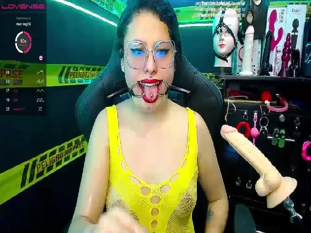 Live sex webcam photo for Rubi_slave #253305478