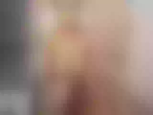 Live sex webcam photo for Andrealushot1 #261425385