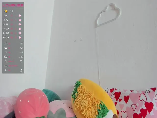 Live sex webcam photo for Cherrycute666 #258716816