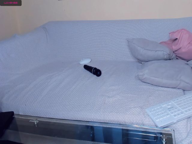 Live sex webcam photo for GoldyGal #263632415