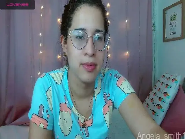 Live sex webcam photo for Anngela_smith #254682250