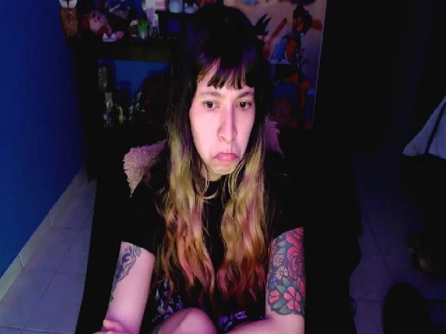 Live sex webcam photo for umaru_michae #252737317