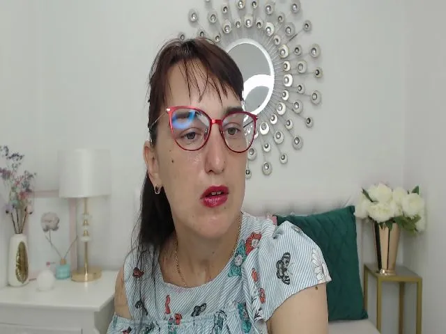 Live sex webcam photo for AlissaJamie #262940897