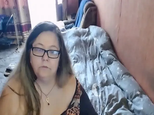 Live sex webcam photo for HotXXXGirl1 #252991832