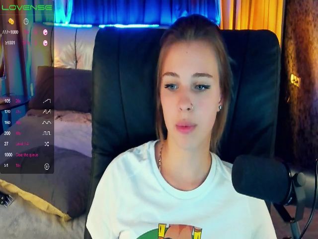 Live sex webcam photo for MariaCharming #260104119