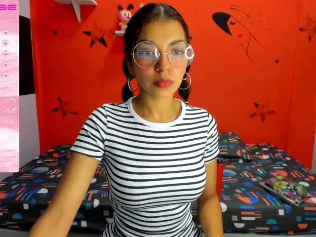 Live sex webcam photo for savanahsex1 #248457124