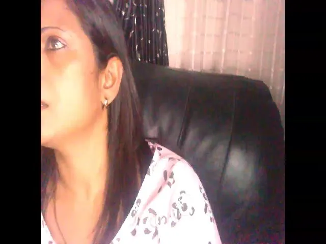 Live sex webcam photo for indianbbygirl #262123668