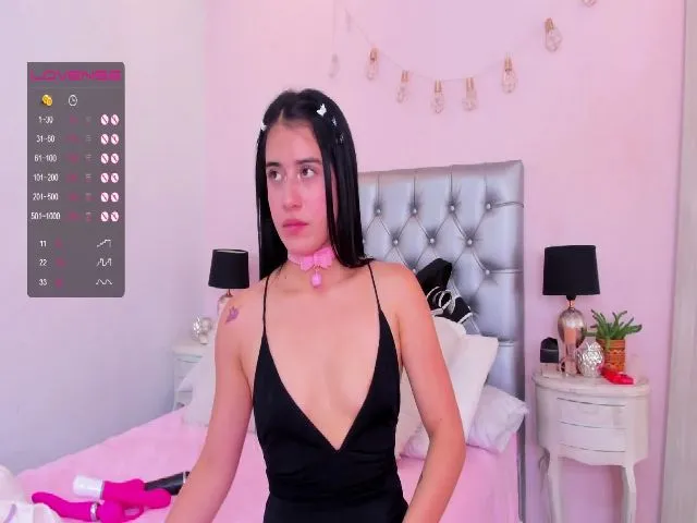 Live sex webcam photo for KallyMyller #264000085