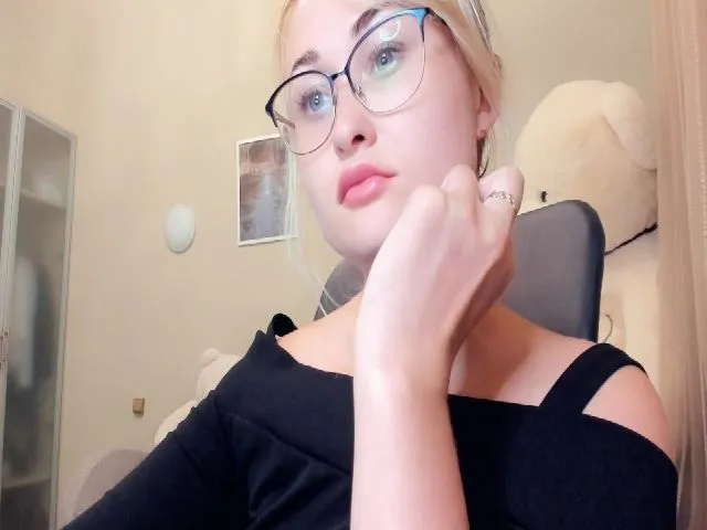 Live sex webcam photo for Mistress_Eva_ #257083816
