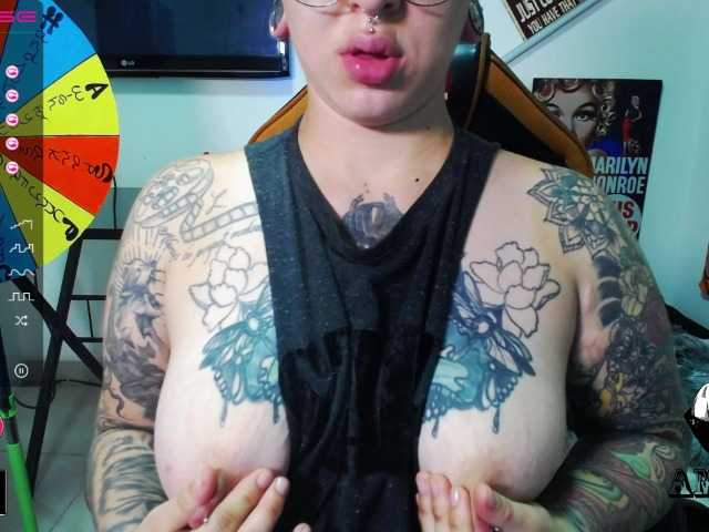 Live sex webcam photo for amy-ink #244784034