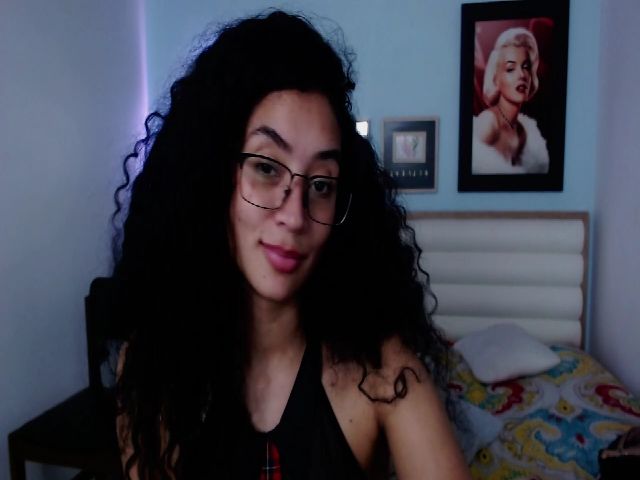 Live sex webcam photo for Jade_lee88 #254436080