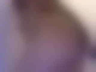 Live sex webcam photo for MartinaRouse #240775824