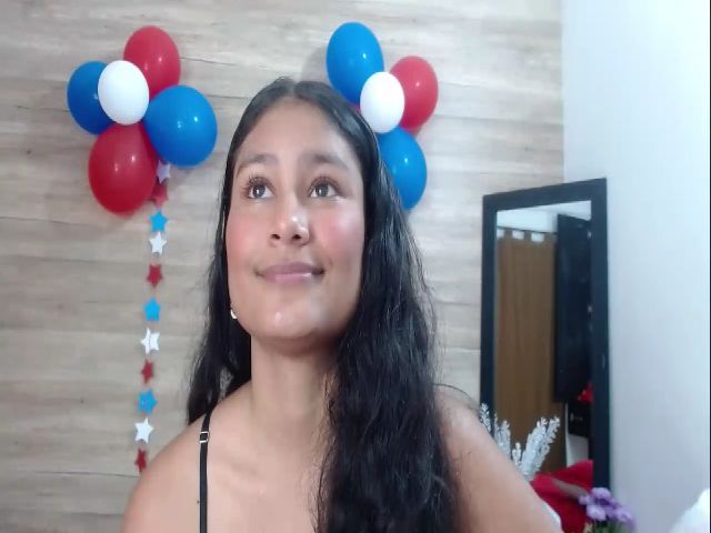 Live sex webcam photo for Lulu_girl #252397117