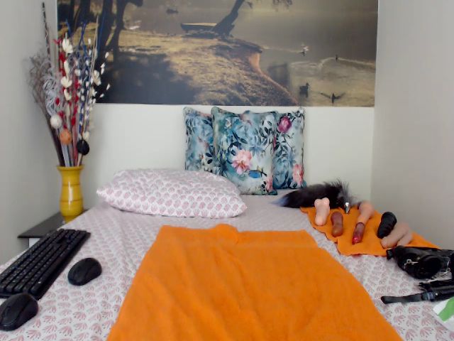 Live sex webcam photo for AikoTailor #287875994