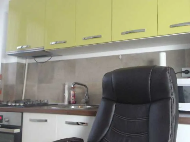 Live sex webcam photo for Evelyn7 #241027604