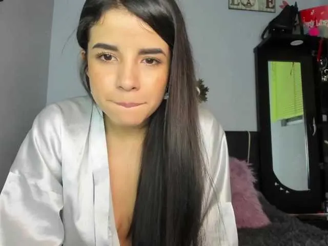Live sex webcam photo for MollyRick #253249370