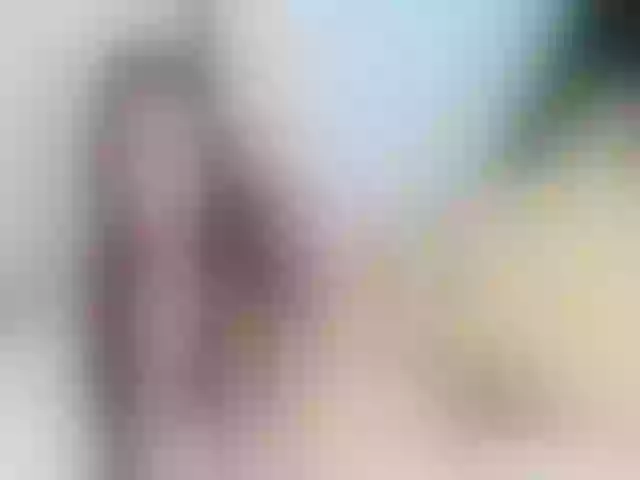 Live sex webcam photo for Julieta__18 #261649069