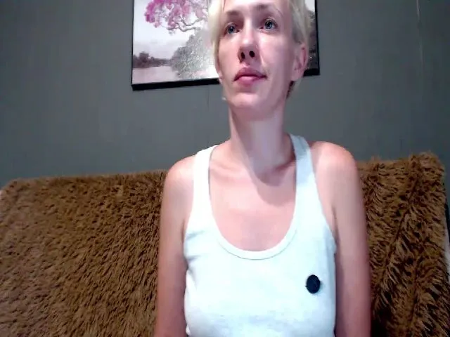 Live sex webcam photo for VivienShyBo #259875725