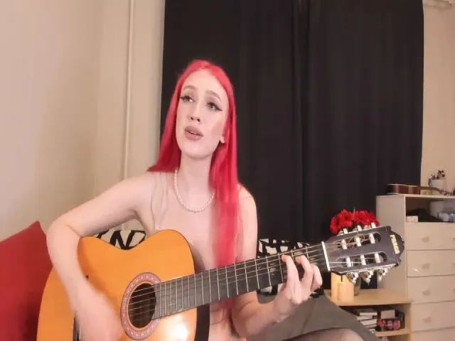 Live sex webcam photo for SophiaOzz #258293933