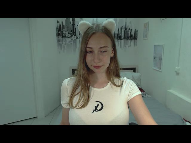 Live sex webcam photo for MollyEnergy #255359981