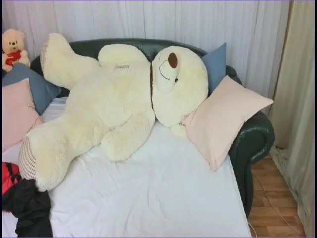 Live sex webcam photo for DreamGirl225 #264257639