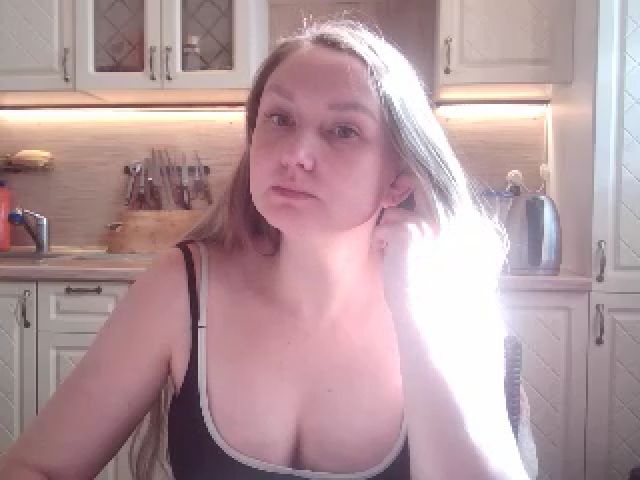 Live sex webcam photo for JaneGrey111 #257630488