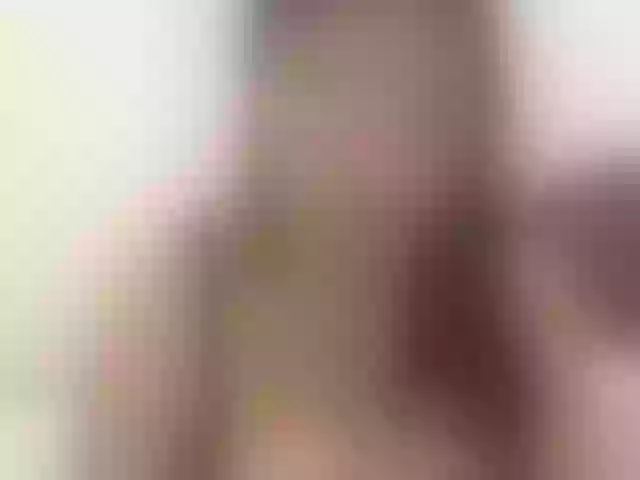 Live sex webcam photo for LuisaCute #251308632
