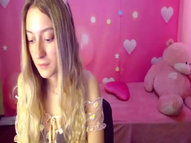 Live sex webcam photo for LinaRum__ #253693751