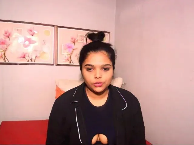 Live sex webcam photo for Indiankimmy #262068700