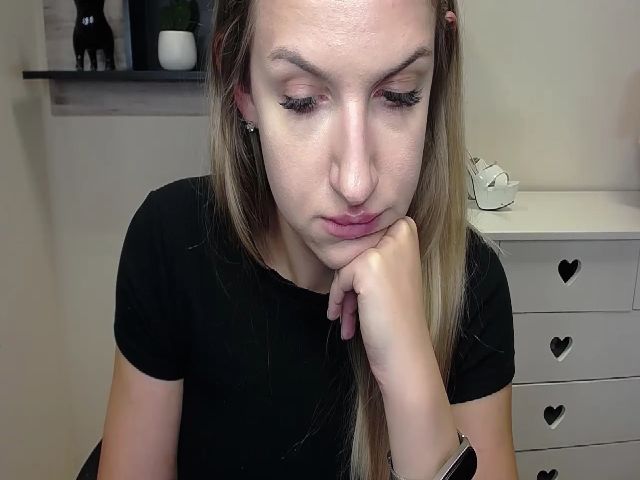 Live sex webcam photo for WILDemilly #263645058