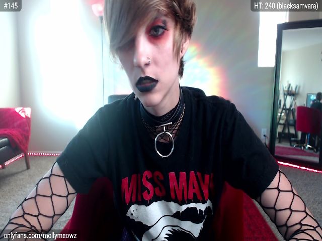 Live sex webcam photo for MollyMeowz #253621808