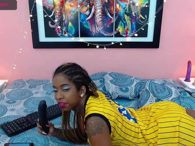 Live sex webcam photo for samantaafox #240890507