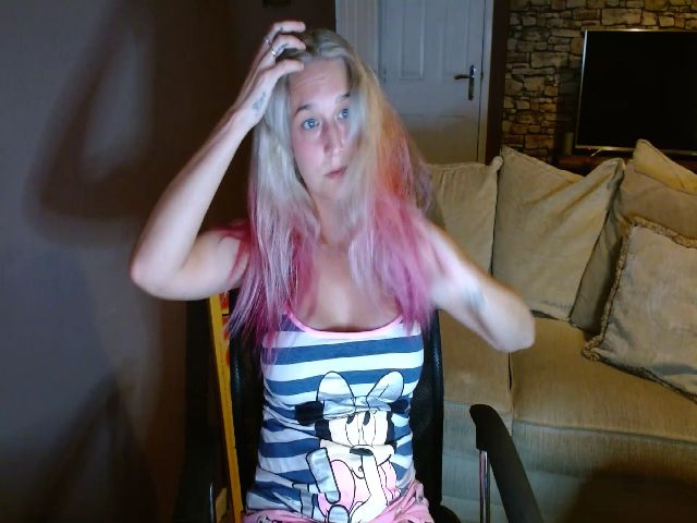 Live sex webcam photo for DanniEvans #255426492