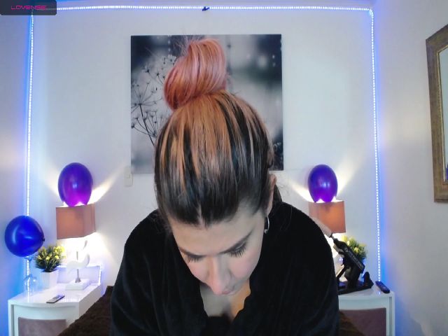 Live sex webcam photo for NicolSaenz #262748796