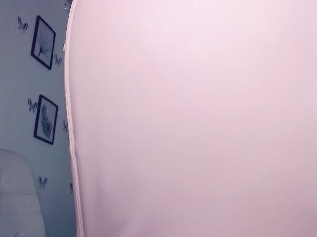 Live sex webcam photo for Tamy_bennett #255342366