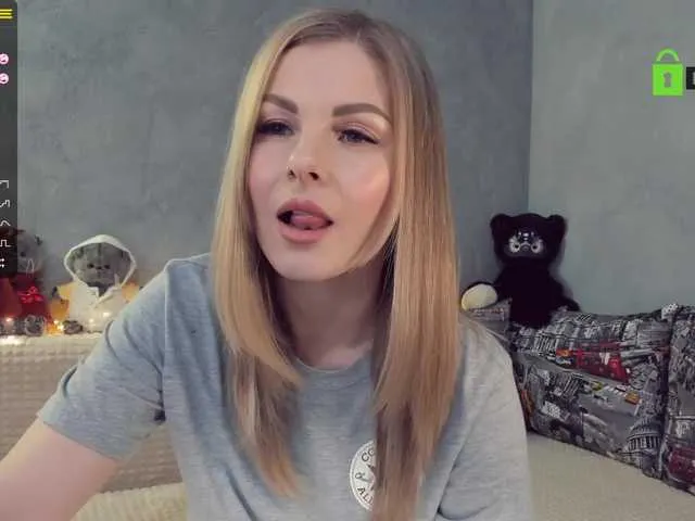 Live sex webcam photo for LiluDallass #287915477