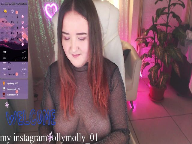 Live sex webcam photo for MollyLoo #264350096