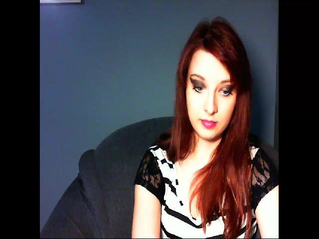 Live sex webcam photo for VirginLuna18 #255951442