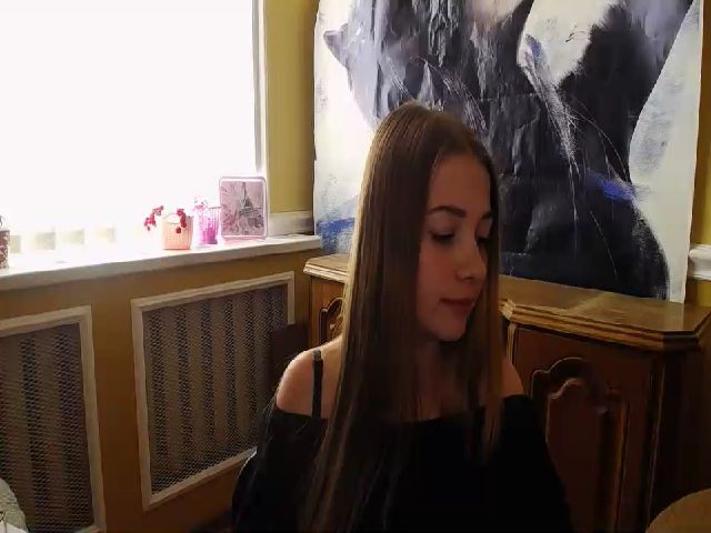 Live sex webcam photo for EmiStern #256236610