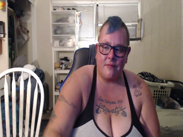 Live sex webcam photo for PunkChick420 #263008433