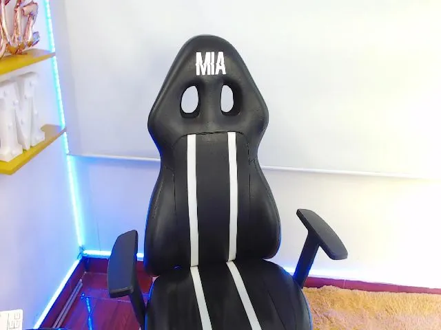 Live sex webcam photo for Soy_mia #252693312