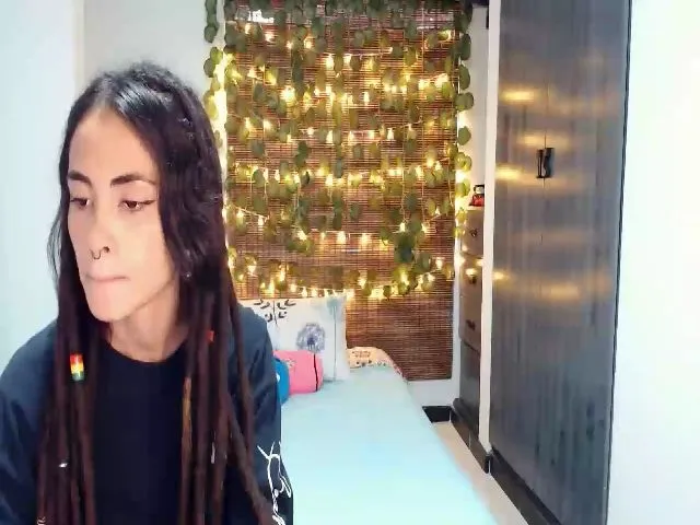 Live sex webcam photo for Luna__sparkly #257645137