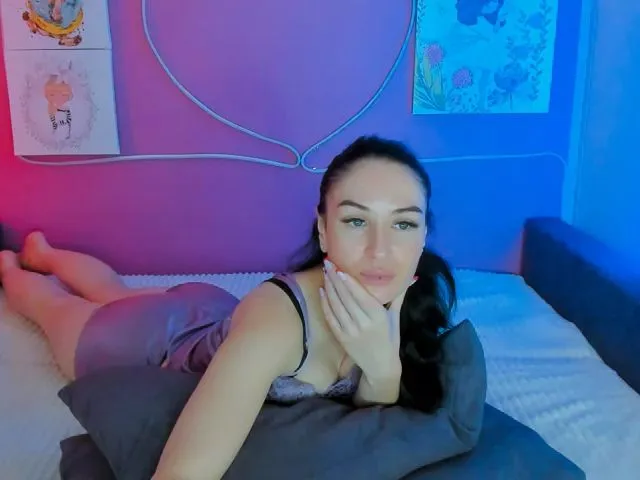 Live sex webcam photo for Lilly_Shine #261810796