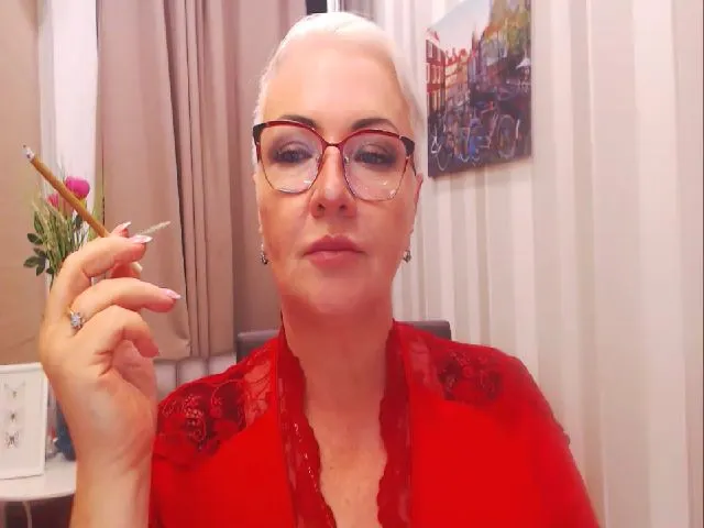 Live sex webcam photo for LadyXAnna #255135194