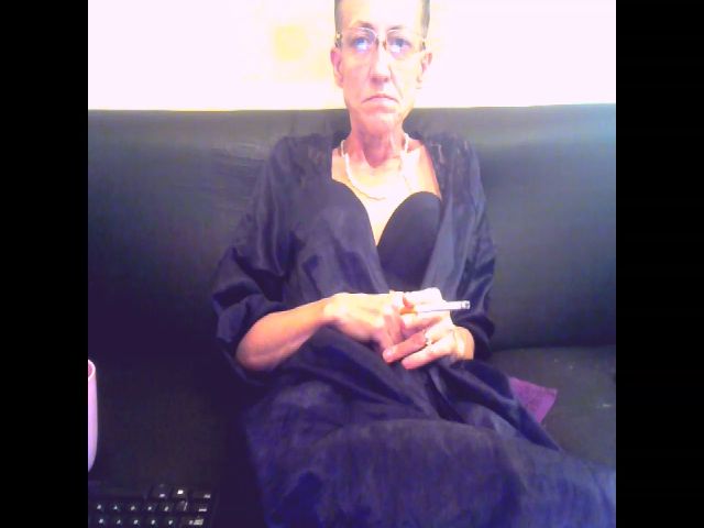 Live sex webcam photo for Sexygeny #254704780