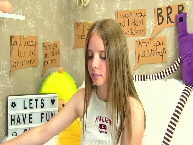 Live sex webcam photo for CaNaDaDi #253484720