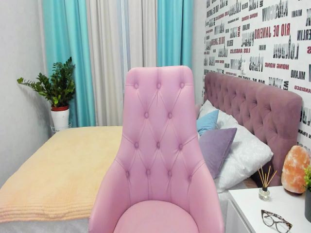 Live sex webcam photo for VictoriaLoved #257081453