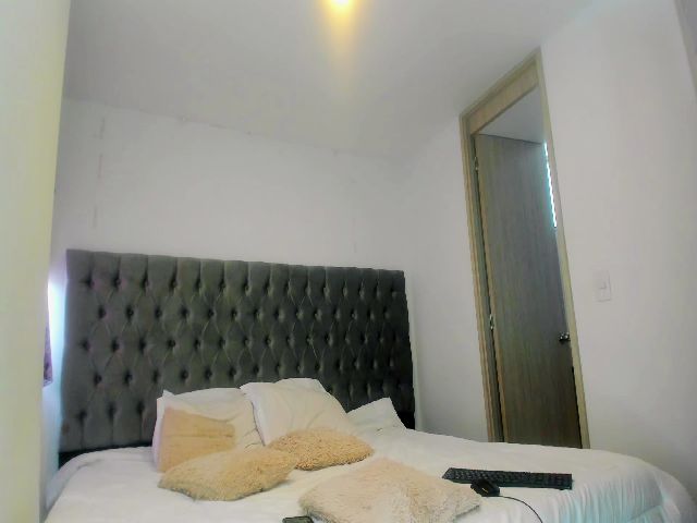 Live sex webcam photo for Afro__Goddess #255156048