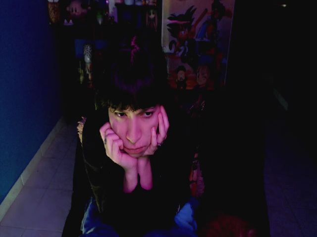 Live sex webcam photo for umaru_michae #255035755