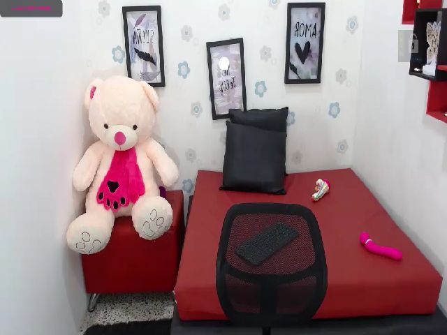 Live sex webcam photo for Alenaa_1 #255398384